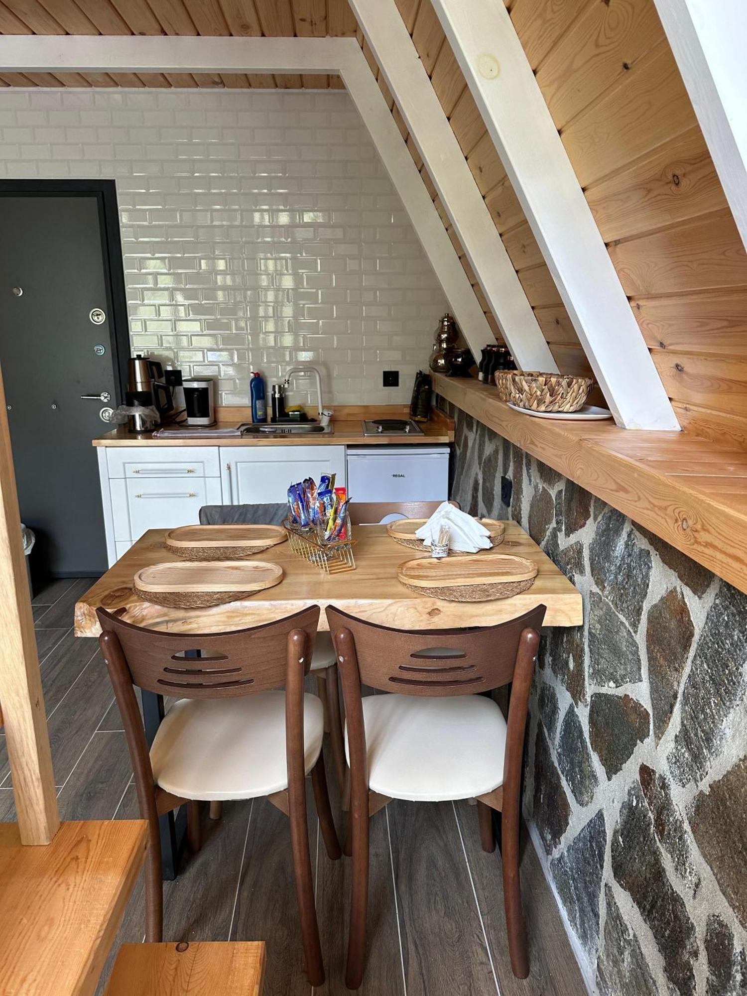 Ruby Bungalov Dogal Yasam Evleri Bed and Breakfast Pazar  Εξωτερικό φωτογραφία